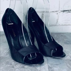 Marc Jacobs  Retro Peep Toe Black